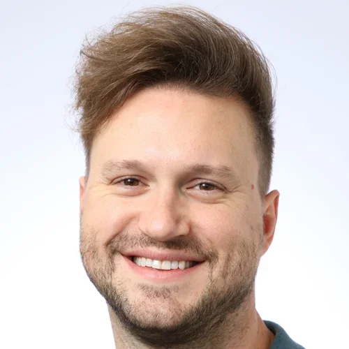 Brian Czaya headshot